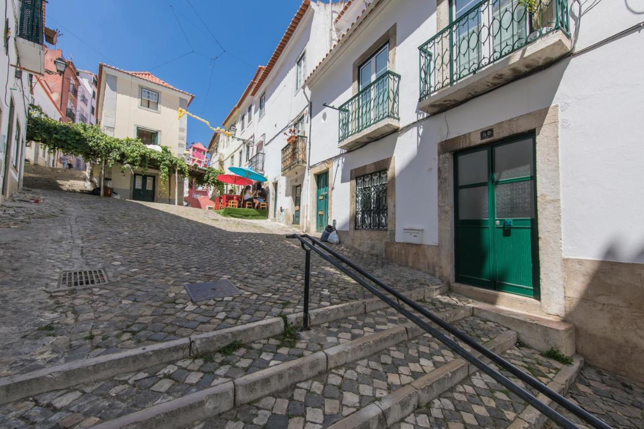Alfama Typical Beco Da Adica Lägenhet Lisboa Exteriör bild
